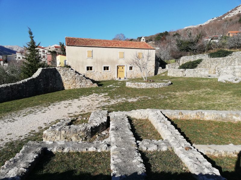 Povijesni ostaci na otoku Krku