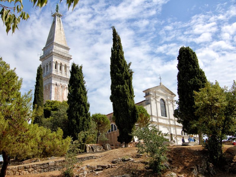 3 neobične crkve u Istri