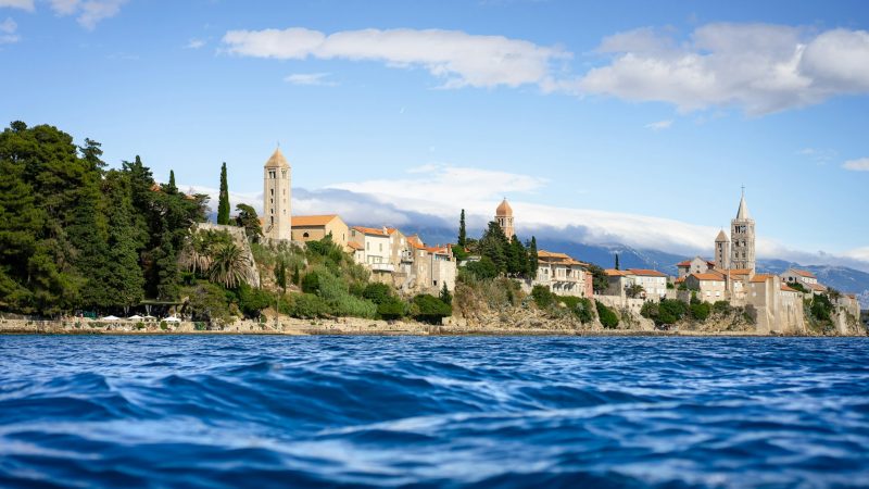 Rab noćni život: Evo gdje se najbolje provesti 4 otok rab