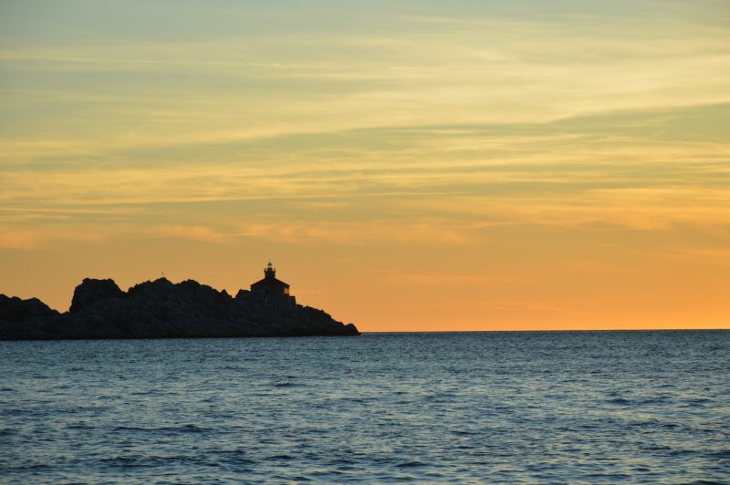 Svjetionici Jadrana: 8 mirnih lokacija u Hrvatskoj 3 svjetionik