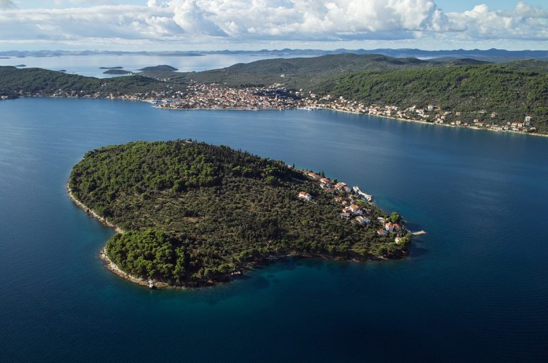 Otok Ošiljak najmanji je otok u Hrvatskoj 