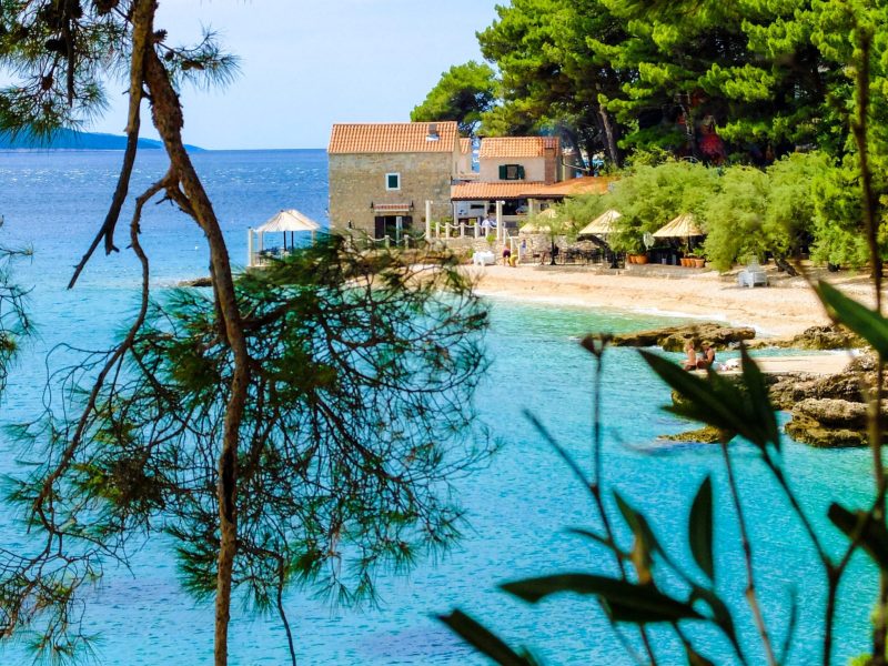 Najljepša mjesta na jadranskoj obali - otkrijte najbolje plaže i privatne smještaje na jadranskoj obali