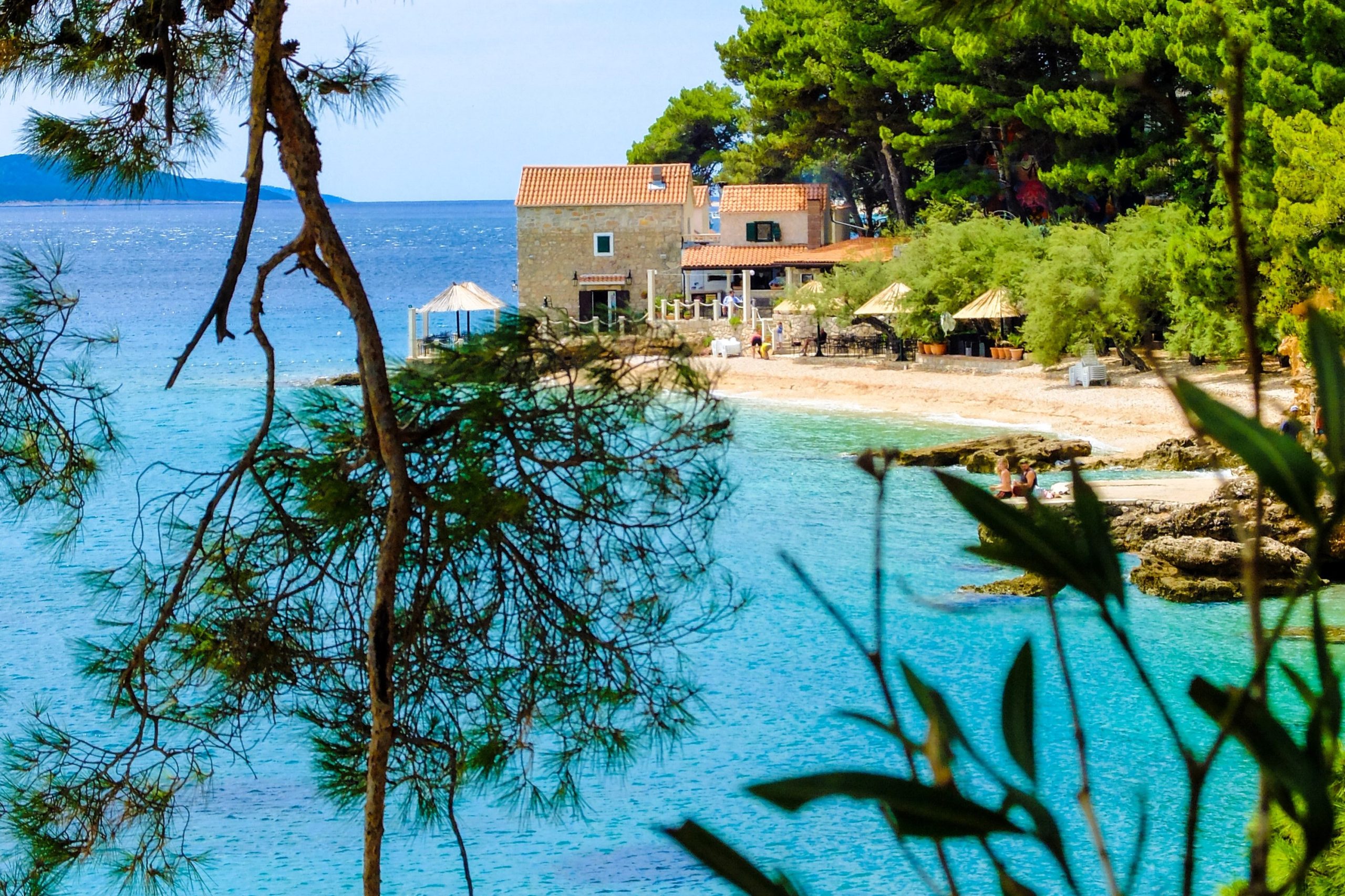 Najljepša mjesta na jadranskoj obali - otkrijte najbolje plaže i privatne smještaje na jadranskoj obali