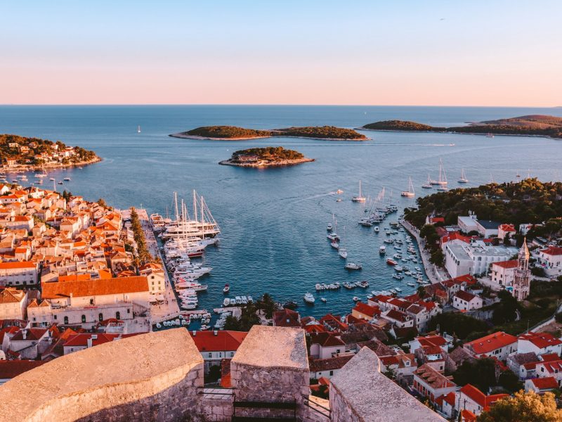 otok hvar